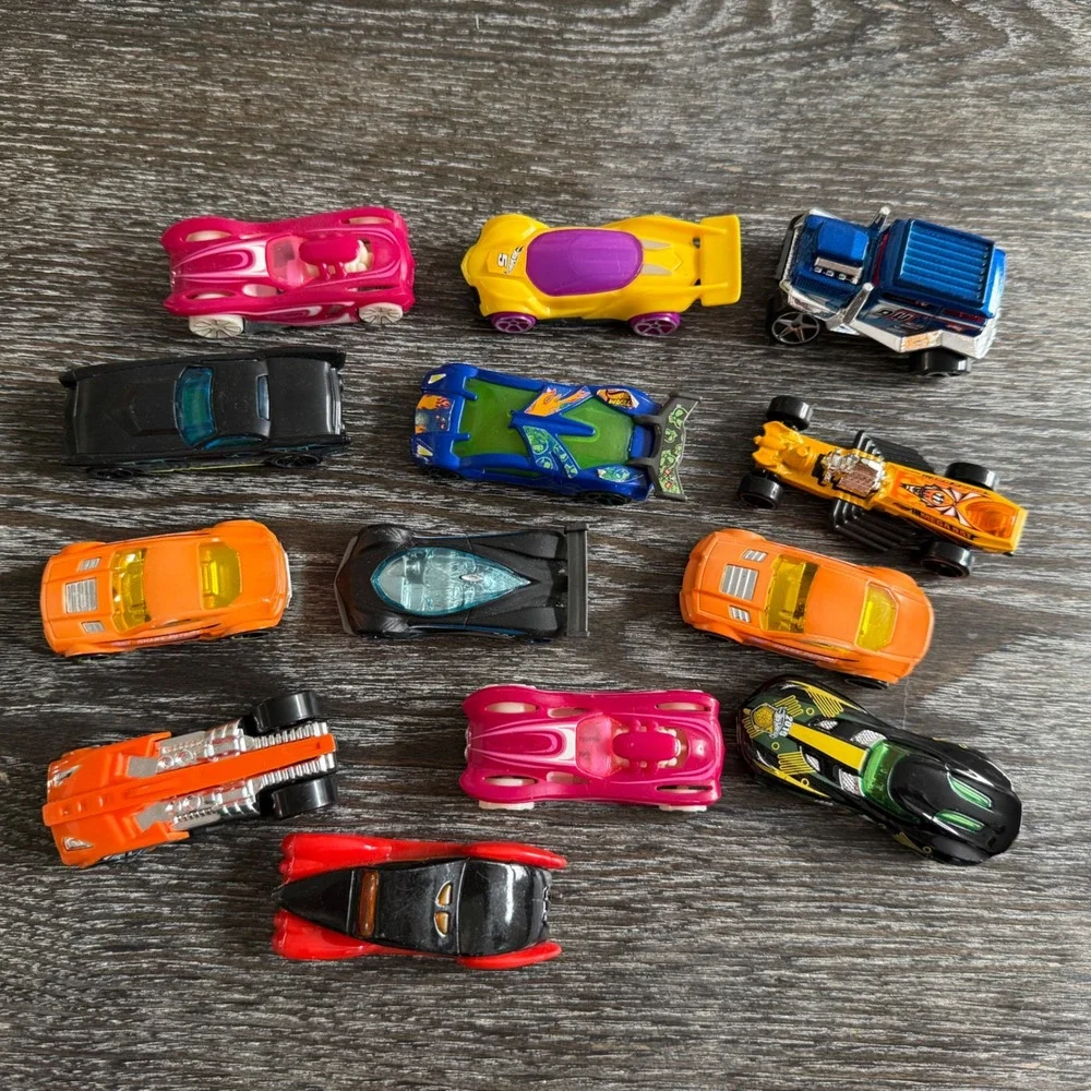Hot Wheels Diecast Car Lot 12 Race Cars‎ Sports Cars Fantasy Vehicles Mixed